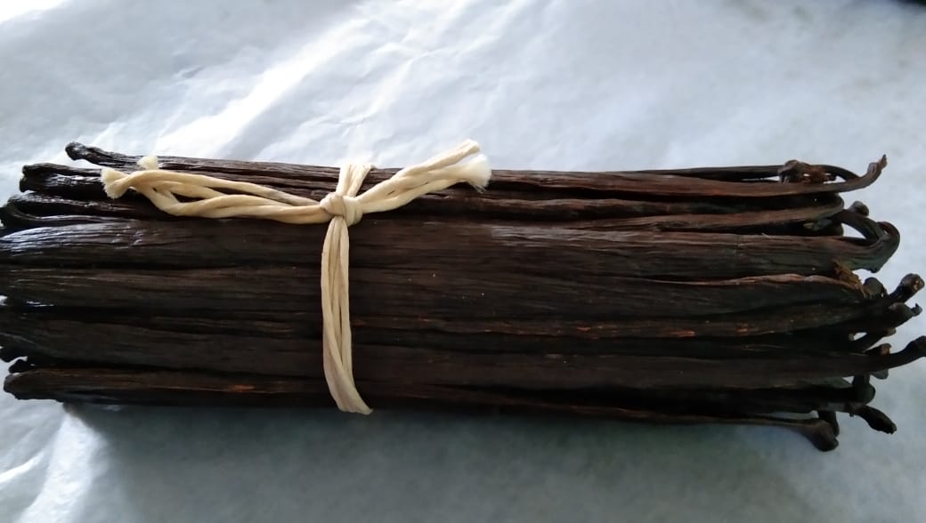 How to make Vanilla extract from Vanilla beans Grade B /Grade A